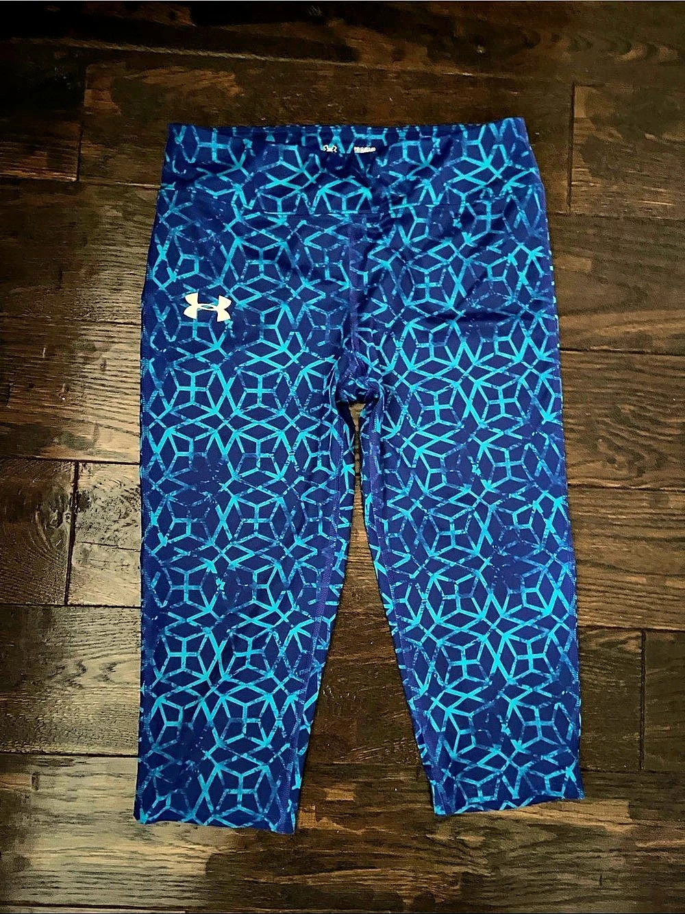 Under Armour All Season Gear Fitted Blue Capri Leggings Size YL